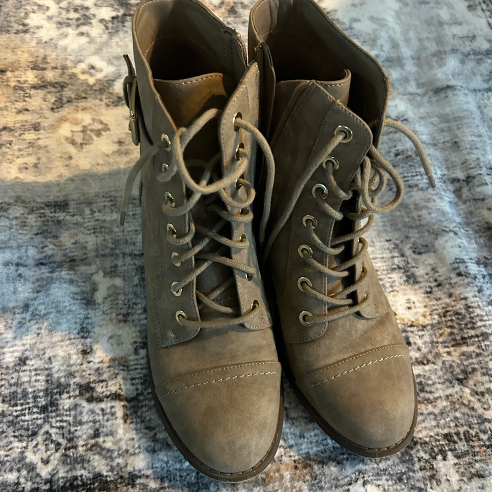 Guess Women's Lace-Up Boots - Brown